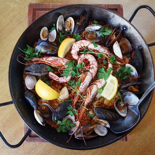 CTRestaurantWk's tweet photo. Paella Mariscos with Prawns, Clams, Mussels &amp; Squid from @BarcelonaWineBar in Fairfield wi… http://t.co/C3mfzduBwz http://t.co/0kE1WFnAaX