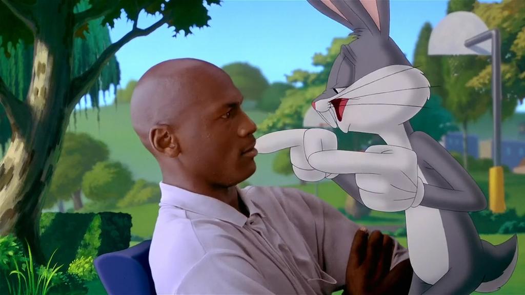 DDShark23's tweet photo. Su Italia 1 sta facendo un film che a noi amanti della palla a spicchi non dispiace #SpaceJam @parallelecinico http://t.co/f3uGrjL6hO
