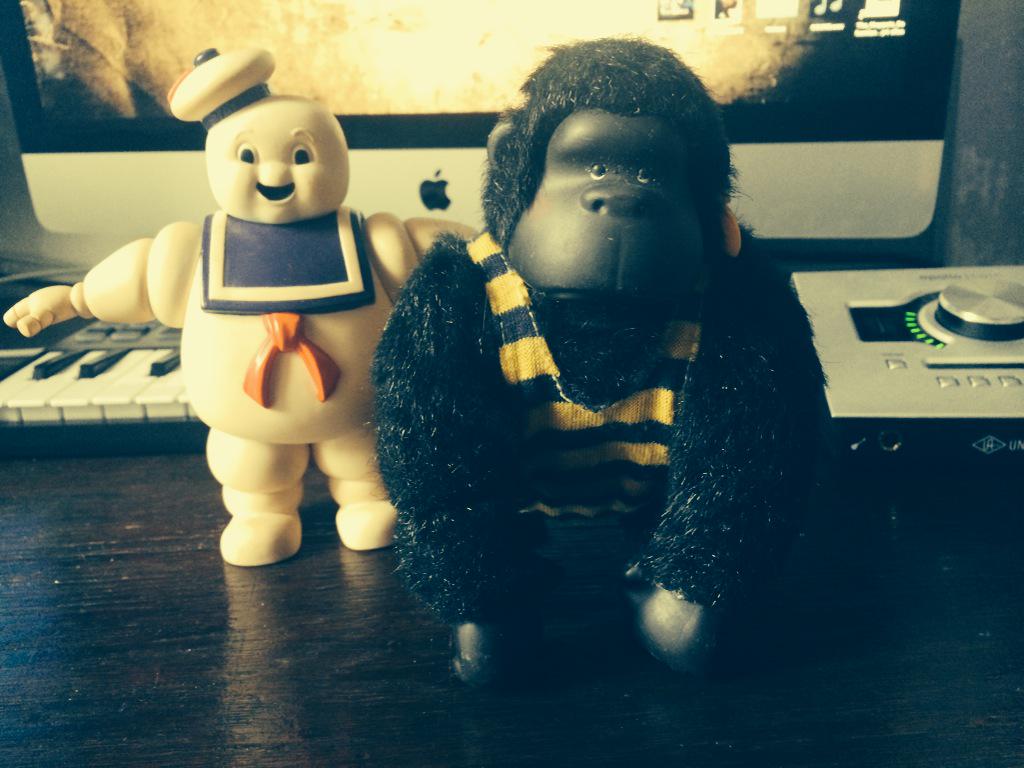 CashoulaStudio's tweet photo. Murphy and Bibendum are watching you ! 😊 http://t.co/d2US50O2TC