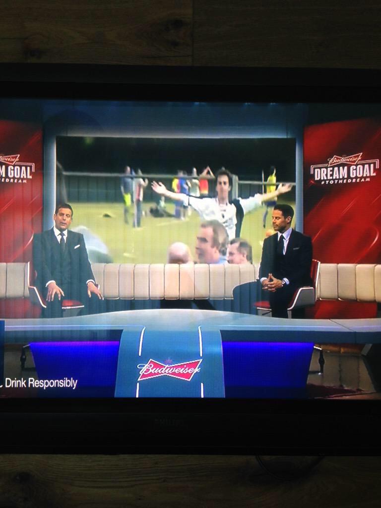 GCSFootball_'s tweet photo. One of our coaches @astokes185 showing us how to finish on Sky Sports. #GreatGoalRay #Barnet http://t.co/S0LsAYECC2
