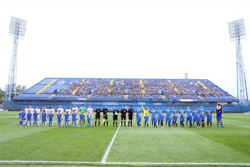 Dinamo and Hajduk line up before the game Dinamo and Hajduk line up before the game