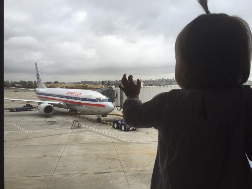 ByERussell's tweet photo. My niece is on her first plane trip, she's so excited! #futureavgeek http://t.co/MLOGRrIcZC