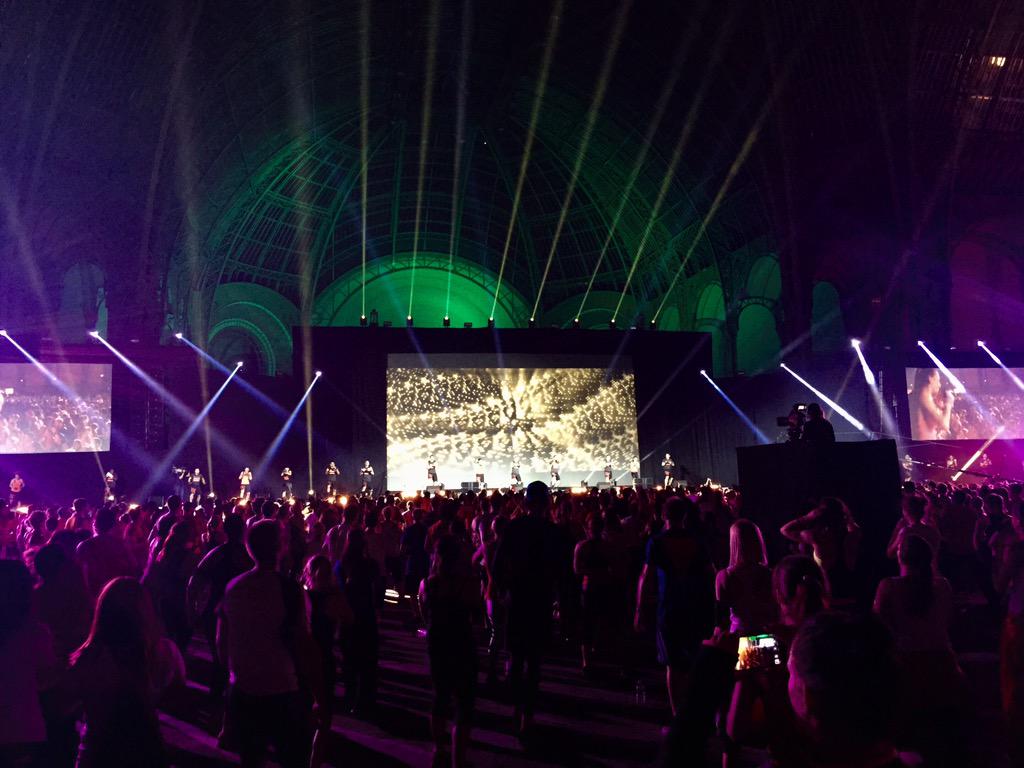 PapaManBlog's tweet image. Bravo @ReebokFR @LesMills et @BernasCOM pour cette magnifique soirée fitness au Grand Palais. Ca c'est du Fitness!