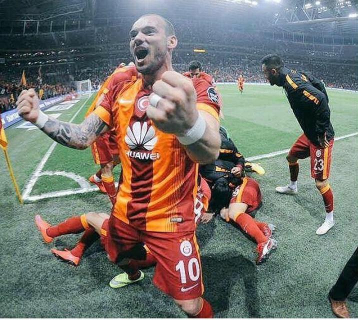 Hey there ! I'm using Sneijder.