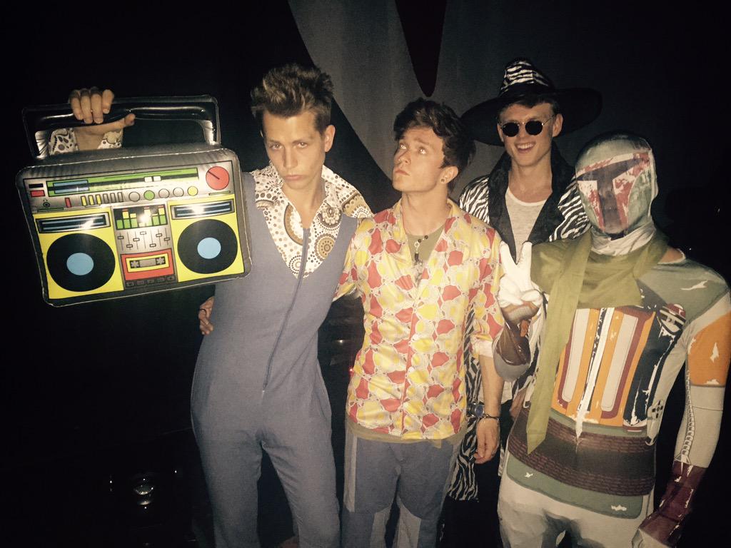 TheVampsband's tweet photo. Planning a little surprise for @TheTide tonight during their last song! http://t.co/DX2HwPQRFA