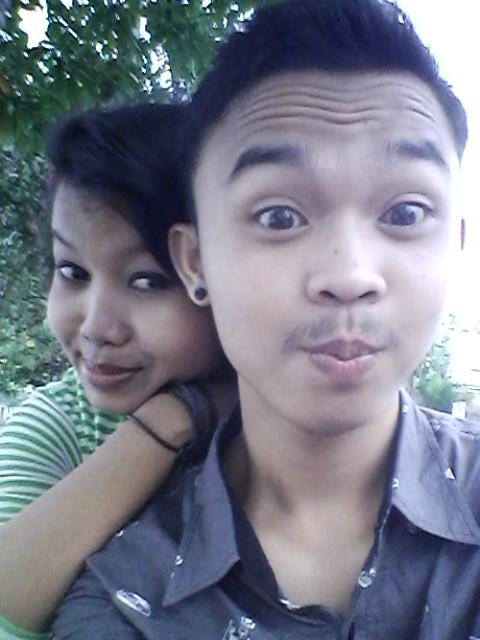 Jho_gates's tweet photo. My girlfriend :D http://t.co/GXL4Bag3Xu