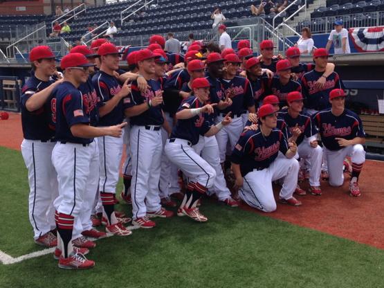 UIC_Baseball's tweet photo. Your 2015 HL Champs! http://t.co/tYS0naar42