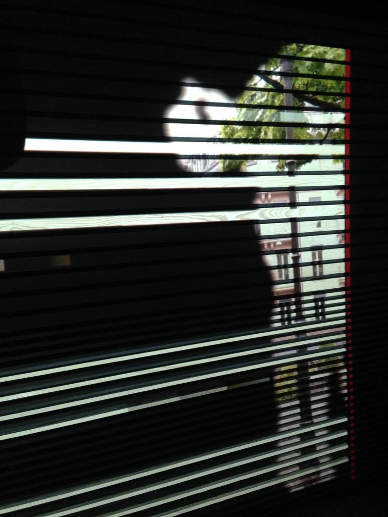 guilauzier's tweet image. @mappingfestival @VJsMag #vjmag #kinect #motionanimation #motioncontroller #workshops #projectionmapping