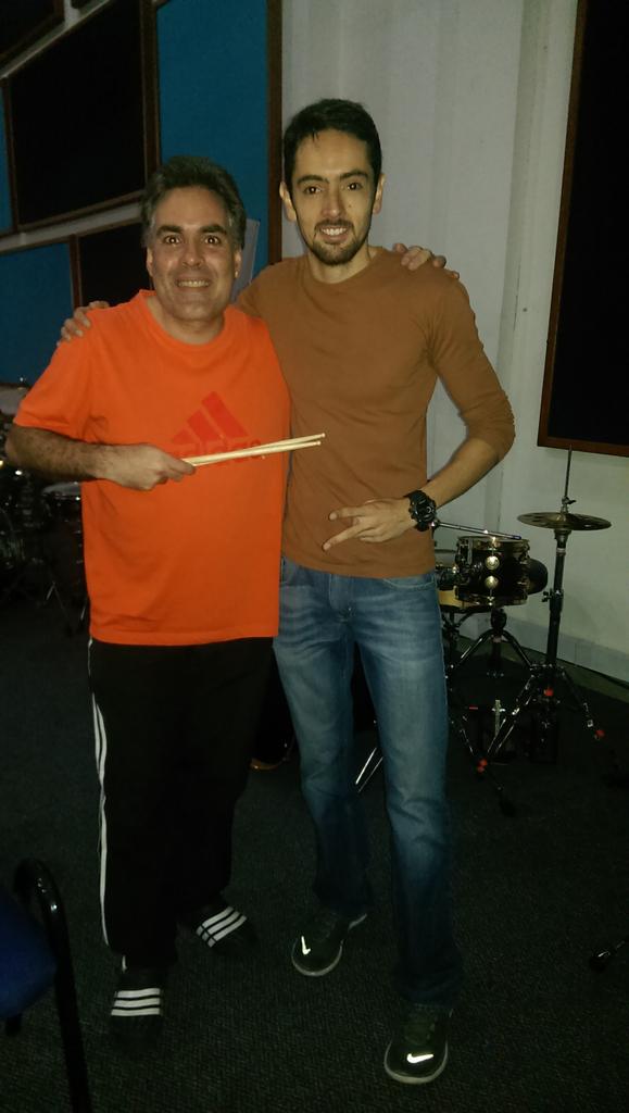 cd_lungs's tweet photo. @PegateAlParche_ otro de los maestros http://t.co/1EOgIqcBx7
