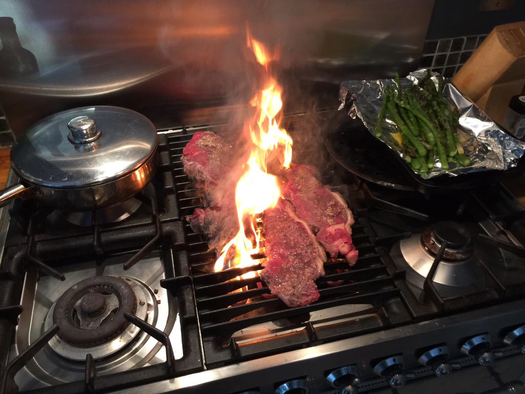 alsmiffy's tweet photo. It's my birthday weekend. Cooking steak http://t.co/QYZjf0WhQb