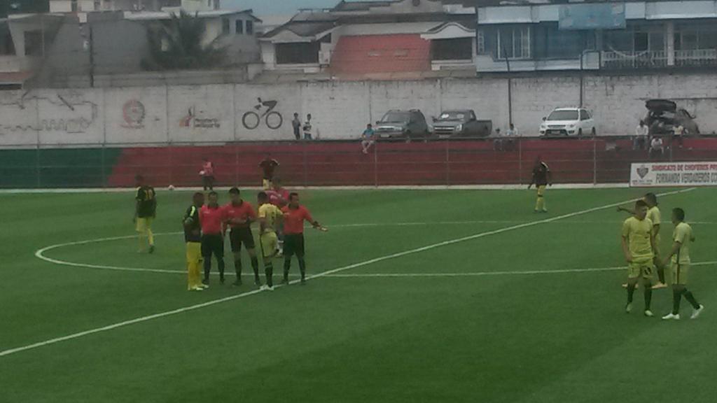 dcdarwin1986's tweet photo. Inicia el partido talleres vs ramos ramos sub 25 http://t.co/a2ssXzPEvS