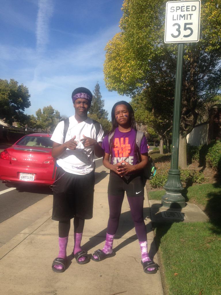 Helen_harper11's tweet photo. "Are you guys related" @Demarrea97 http://t.co/qOskYVhiAW