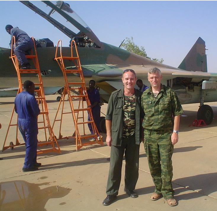 مقاتلات Mig-29 سودانيه مع مستشارين روس  CFJr9mYWIAA0aj5