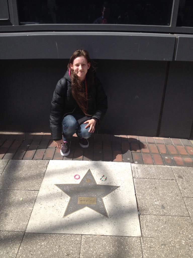 Rosie_UnionJ_1D's tweet photo. I Was In Town Today So I Went To Visit This Bright Star On Board Street! R.I.P. Harry Moseley ❤️🌟👼😘Xx @harry_moseley http://t.co/CO8z1Hxe4O