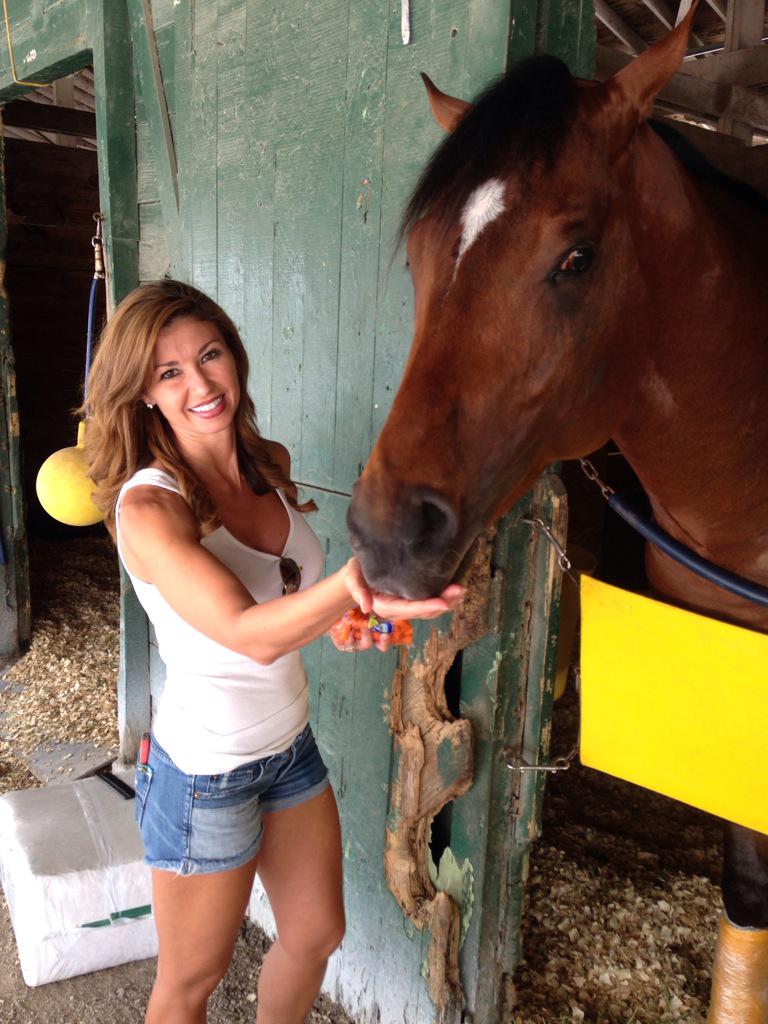 Julie Durda tweet media