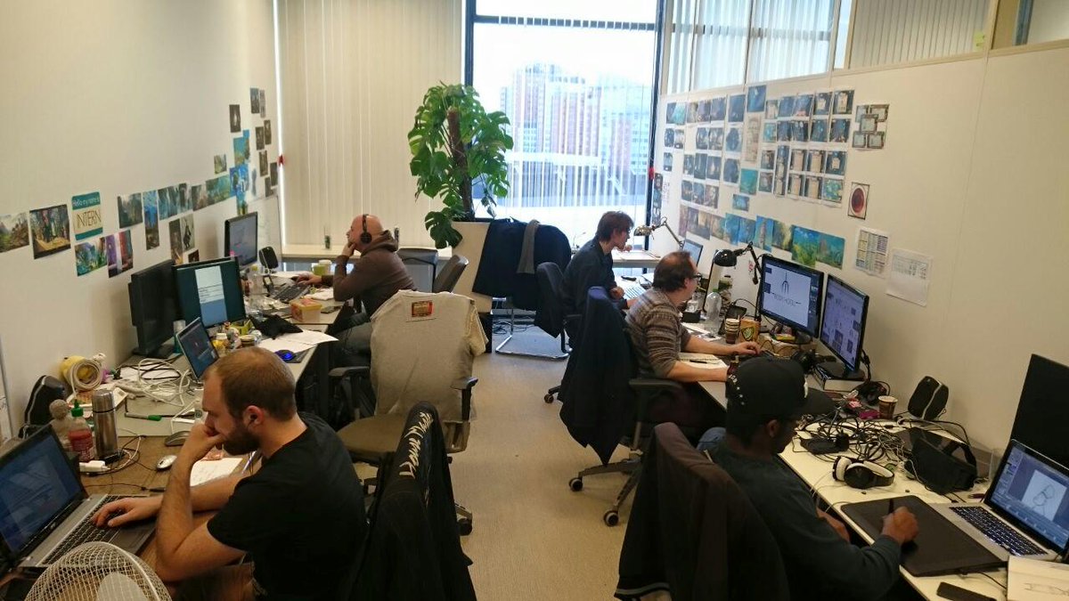 GainPlay_Studio's tweet photo. The whole team is working laboriously to finish today with a bang! We're on track! #bodyhotel #DigestInn http://t.co/fKOf0HDXq1