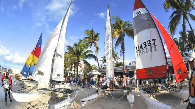 Veleros de EEUU llegan a Cuba, tras prohibición de 15 años bit.ly/1PNdd6v