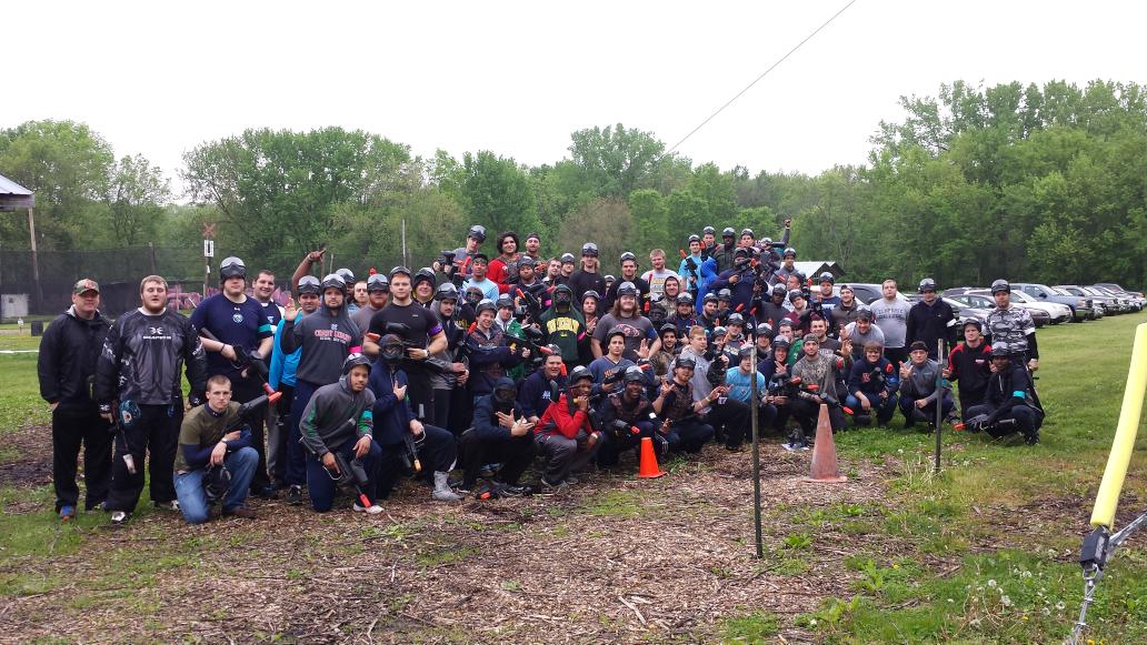 coachplanz's tweet photo. Before the carnage began EC Football #springgame2015 #paintball http://t.co/xEd3SyY72j