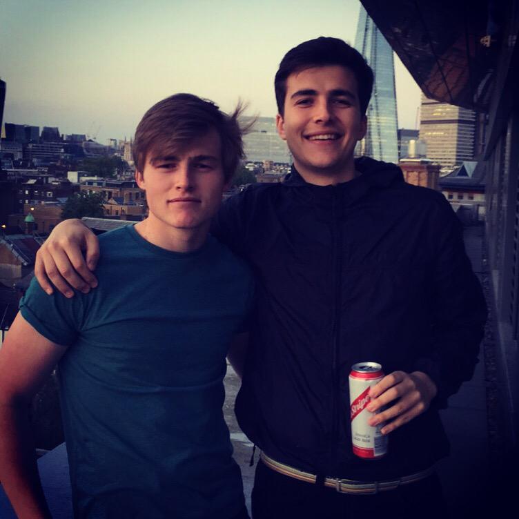 Callan_OKeeffe's tweet photo. Happy 21st birthday to this legend! 2โฃ1โฃ #HappyBirthday #London #21 #HesSingleLadies #FormALinePlease http://t.co/JE2pjBL5y9