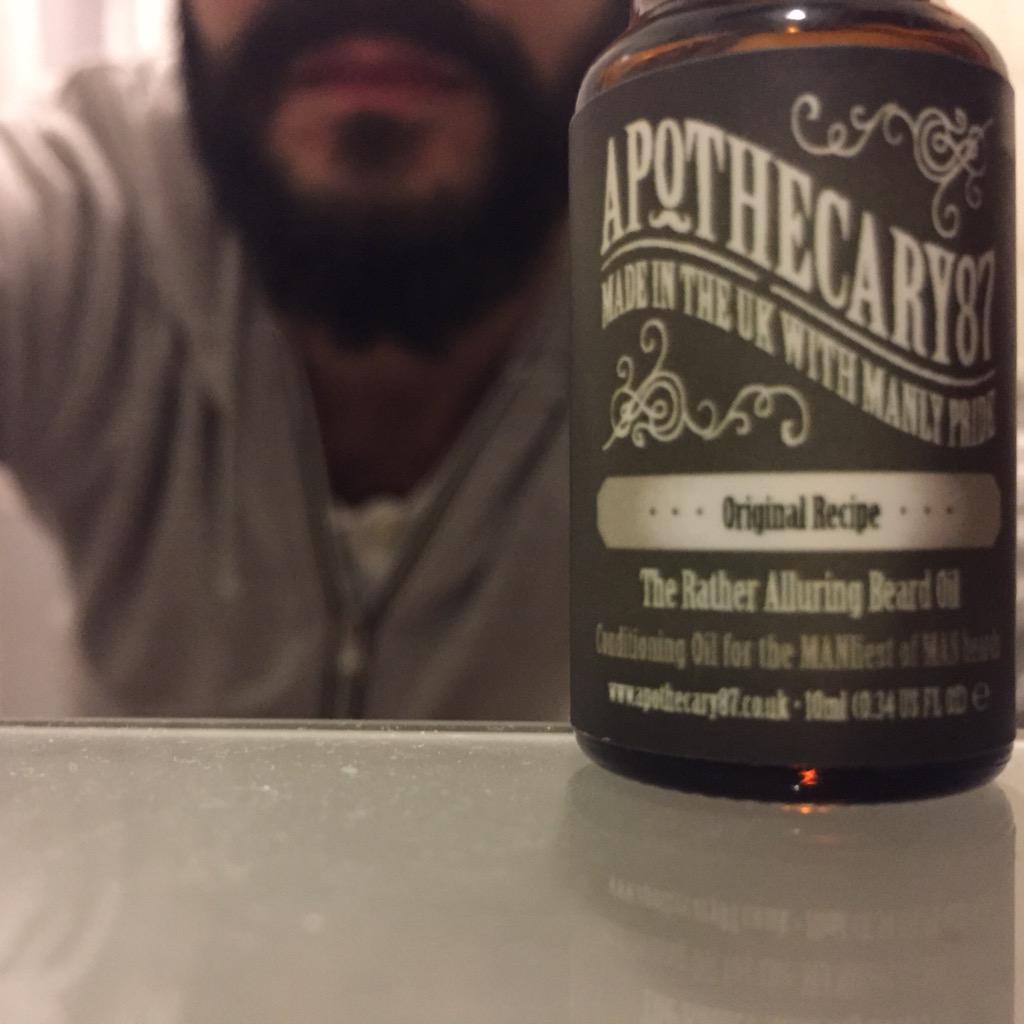 aleraudy's tweet photo. @Apothecary87 @BeardsforBowels #TheManClub #Apothecary87 http://t.co/qkWqbqo4SP