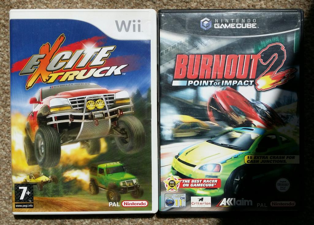 GassiTheCat's tweet photo. Thought I'd traded these in, but turns out I'd just lent them to my nephew. Good move, younger me #TopRacers http://t.co/Ka9MTUDbVb