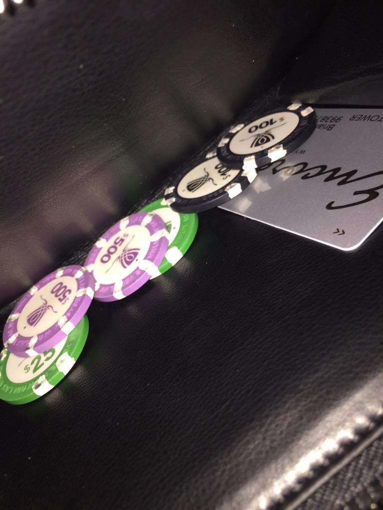 grettatees's tweet photo. Purse contents of last nights late night..... #Vegas http://t.co/9iAisXEraQ