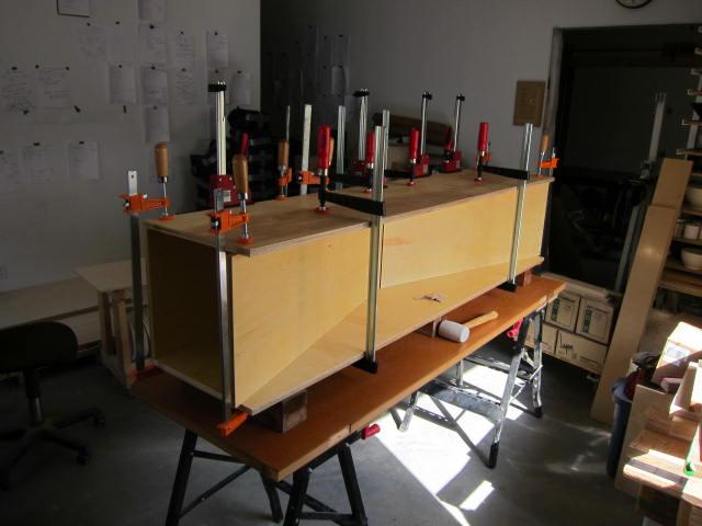 WilcoxStudio's tweet image. Last details of installation for @gardinermuseum done. Crating time!

zanewilcox.squarespace.com/news/
gardinermuseum.on.ca/exhibition/rbc…