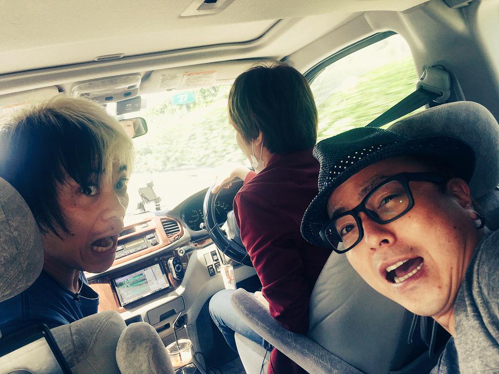 xhotsquallx's tweet photo. 『SSMC』のセットリストをiPodをシャッフルにて選曲してます！！まさかのシャッフル通り？！メンバー…ガグブル((((；ﾟДﾟ)))))))
HOTSQUALLのライブは15時40分からCLUB ROCK'N' ROLLにて！！ http://t.co/QXjsnfUdrQ