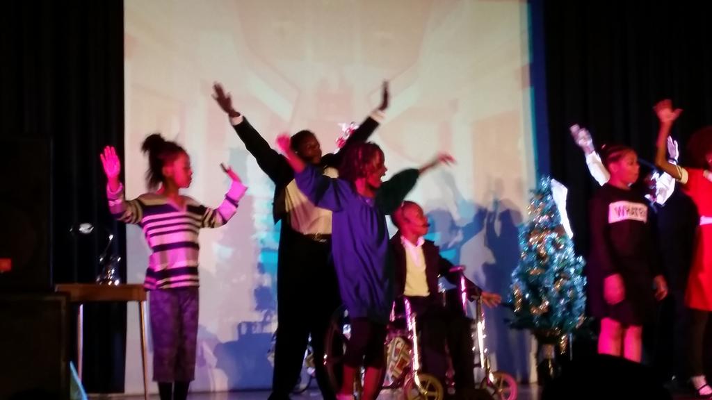 L_mitchell403's tweet photo. Such a great Annie performance! @MortonRead402 @mortonmath403 @MortonSchool1 Did an amazing job. ♡♡ #mortonscholars http://t.co/SJ7r2AUdmz