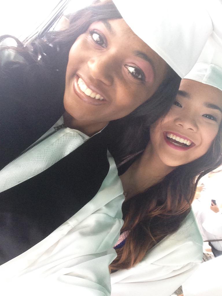 chhe_'s tweet image. I graduated today #classof2015 #MomIDidThisForYou #FirstGenerationStudent #2k15 #CumLaudeGraduate