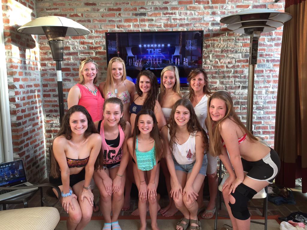MadisonKelli's tweet photo. LA Cheerz Sr Red @ our virtual @theonefinals swim party❤️ http://t.co/7wOeA0j1c6