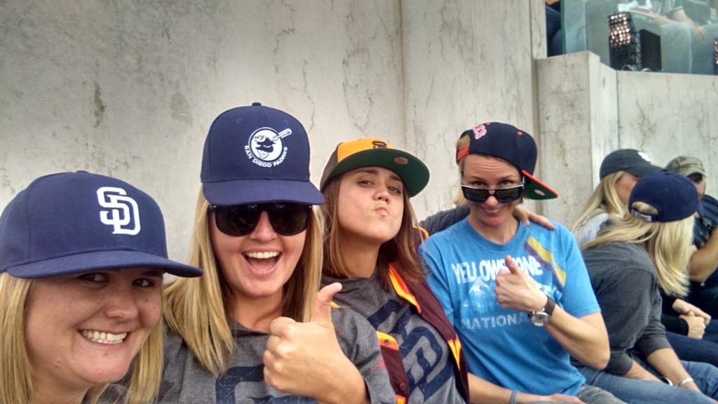 k8lyn3p's tweet photo. 3rd inning hat shuffle #SDinHD   #Padres http://t.co/Hnvnod0yYU