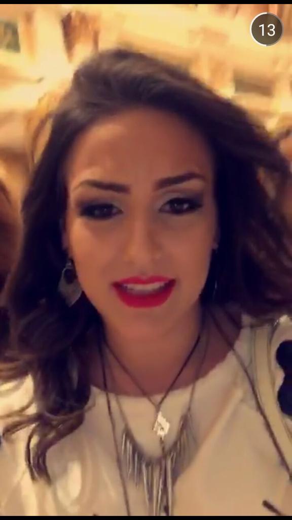 _kefera________'s tweet photo. Aquele momento que vc lembra que ela esta em outro país
@Kefera 
#KeferaNoProgramaDaSabrina http://t.co/GBEaq0vj6m