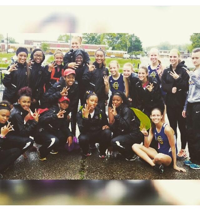 GLHS_TF's tweet photo. Congrats to the Gahanna girls track team for winning OCCs for the third time #3peat. Picture from @kearstinlynn http://t.co/jyKZ9rtTfJ