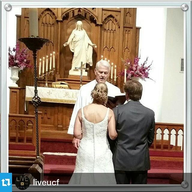 TrinityWeddings's tweet photo. Congrats Dina &amp; Dwight! http://t.co/V7kx2bKf9i