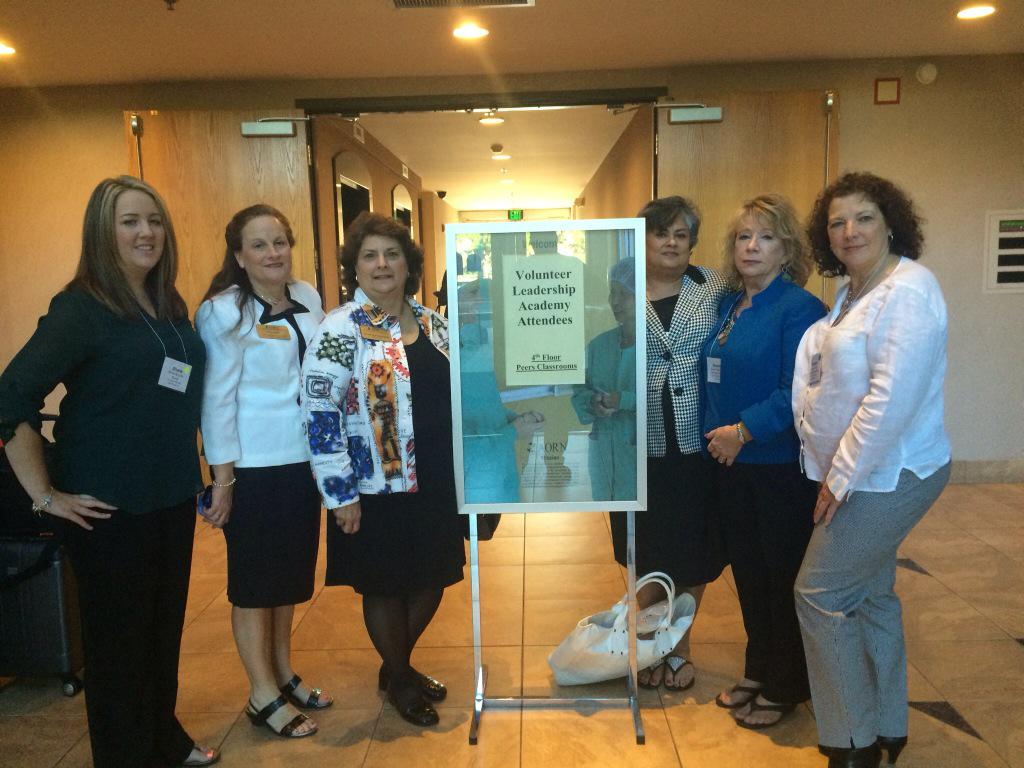 KristyPyeah's tweet photo. AORN#LA nurses http://t.co/4m7JNzeadE