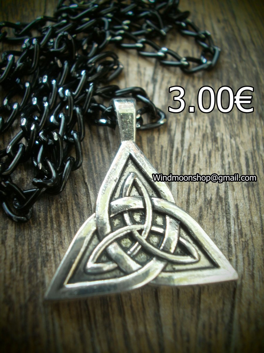 windmoonshop's tweet photo. Triquetra (Trisquel). El envío son 4.00€ http://t.co/HPn9u0gRgU