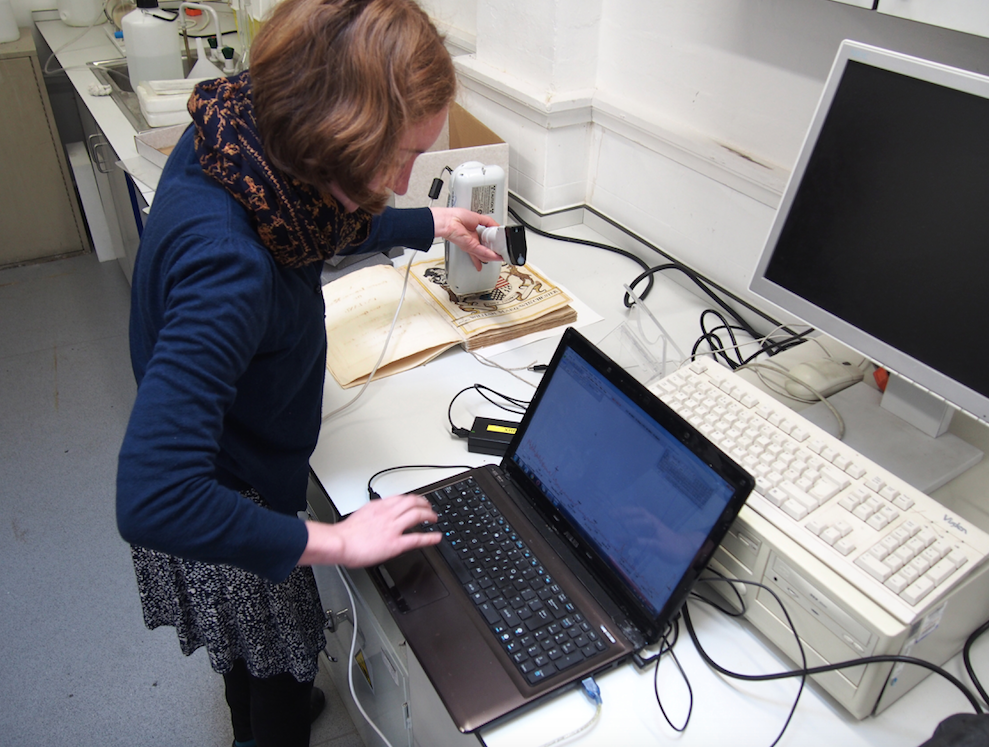 BainbridgeCons's tweet photo. Deciding whether yellow #pigment is #orpiment, #leadtinyellow, or #leadchromate @Conservators_uk @westdeancollege http://t.co/Yq8lQkz5h6