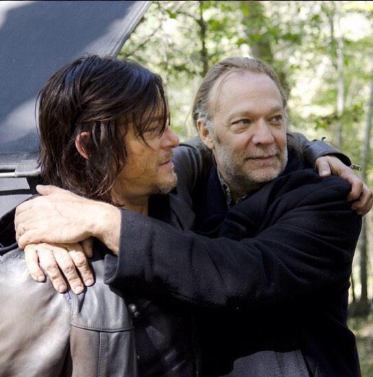 m_serda's tweet photo. This is it #TWDAppreciationDay Let's show love to the cast, the crew, the show #TWDFamily @GunnerGale @TheWalkingDead http://t.co/TxWFp6OzxO