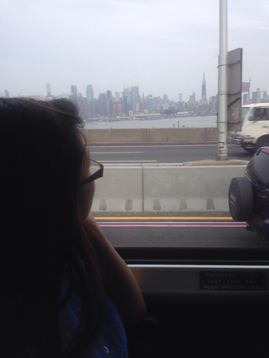 CalvinRoy2's tweet photo. Trying to explain to my Neice that we're about to go underneath the river. She doesn't... https://t.co/IKCxONuYB9 http://t.co/tR20Z54mtq