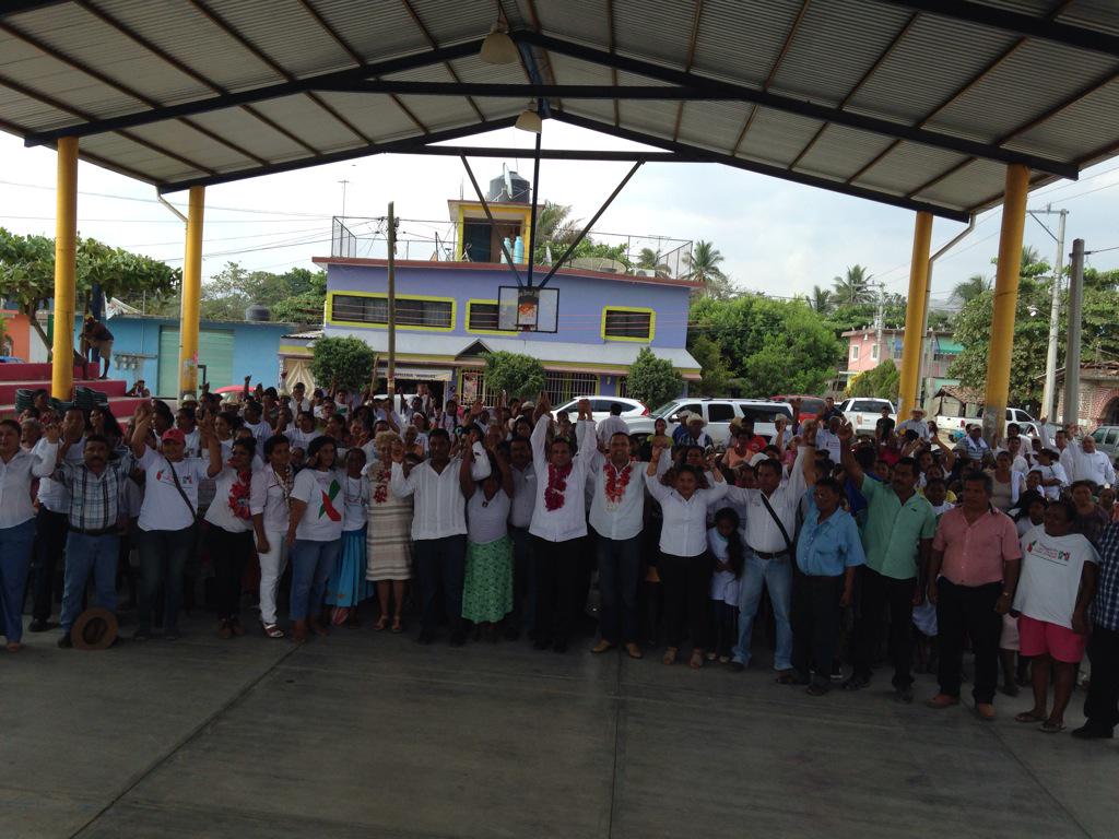 CarlosSarabiaC's tweet photo. #TodosConElCapi en Morelos nos unimos para traer a la costa más y mejores proyectos para la ciudadanía. @MovPRIMXOAX http://t.co/4eF5IuV60L