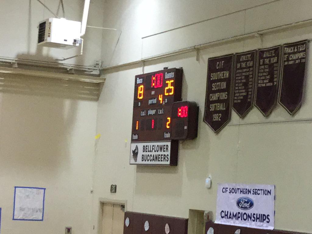 MathMvrk's tweet photo. Rebels take game 4! And the score? 25-19 of course. #getting old #REBELS #fprebels #flintridgeprep on to semis! http://t.co/ptal3ivswR
