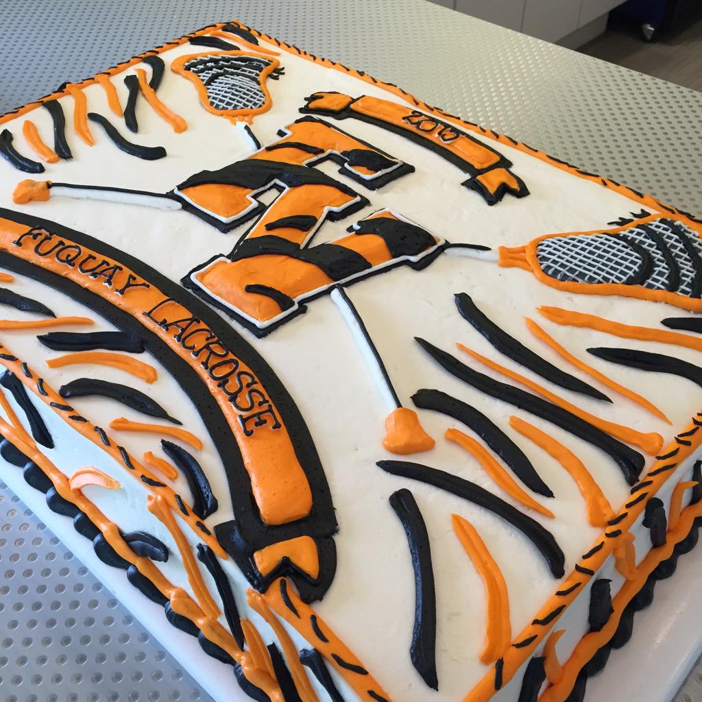 bengallax2015's tweet photo. @FuquayLacrosse boys better come help us eat this 🎂 and some 🐷tomorrow!! http://t.co/mbOwBynN2E