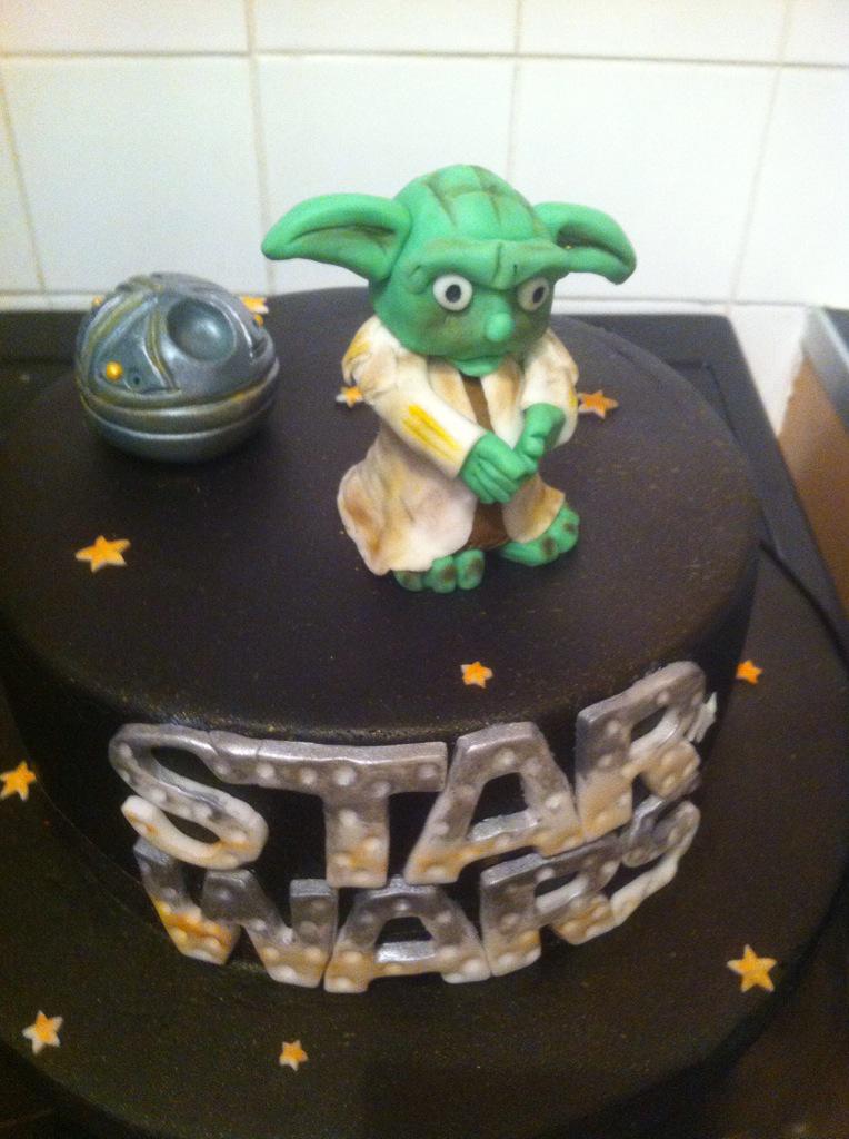 45bakerst's tweet photo. Hope everyone enjoys their cakes, it was a pleasure making them..... http://t.co/KqpxIrC7OM