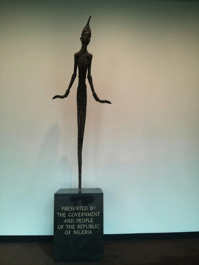 James_A_Doyle's tweet photo. Ethereal bronze gift from Nigeria to @UN. Gotta represent @metmuseum AAOA! #UNdetails #itweetmuseums cc:@YaelleBiro http://t.co/5tBxsEPlI6