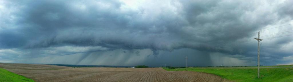 StormTrax_SSWN's tweet photo. Near Auburn, NE. http://t.co/CK9PySKbDb