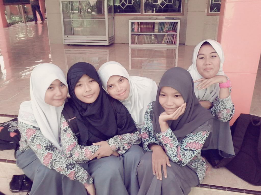 dini suryani (@se63464769) on Twitter photo 