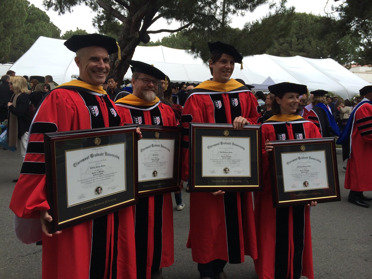 Today I’m the proud recipient of an honorary PhD! <a href="/CGUnews/">CGU</a> Class of 2015 w/ @vm_wylbur, <a href="/jb_michel/">Jean-Baptiste Michel</a> &amp; <a href="/viegasf/">Fernanda Viégas</a>