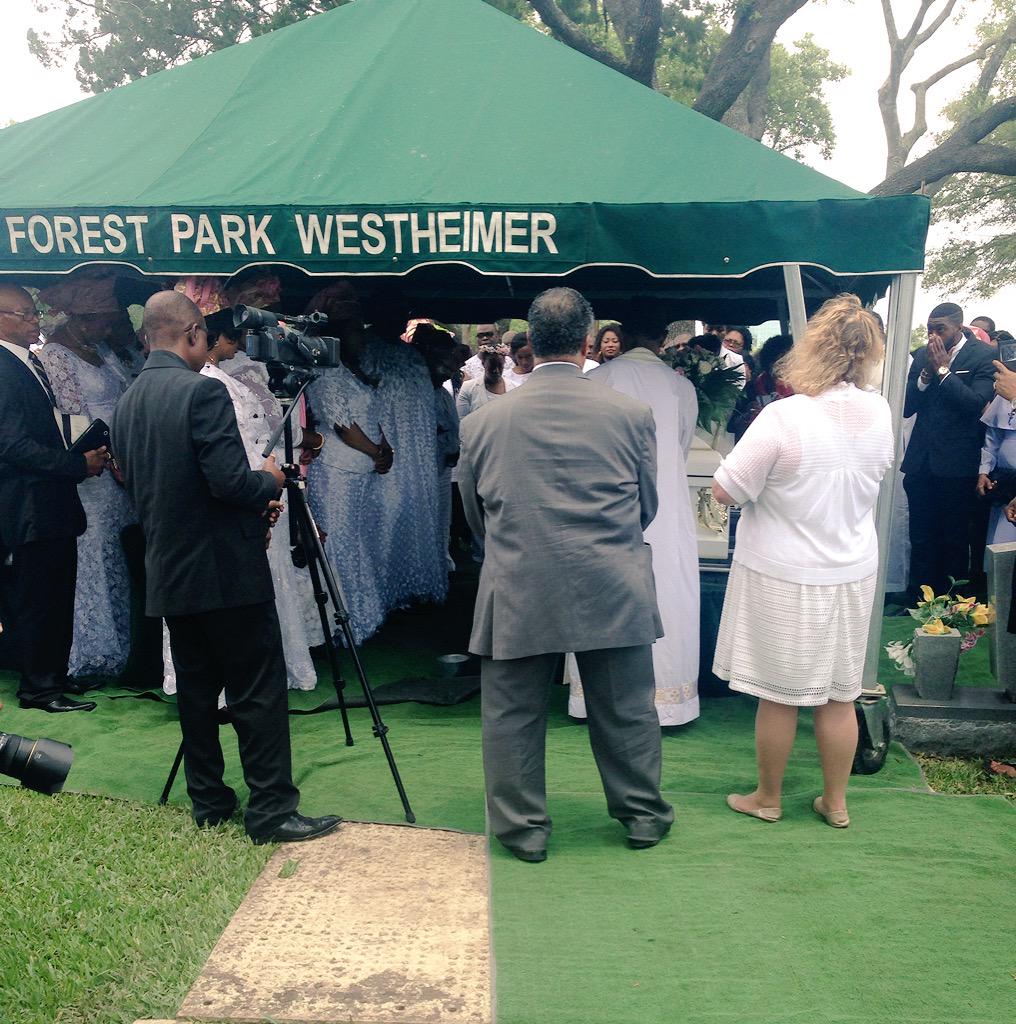 SmokeeRobinson4's tweet photo. #RIPKos the whole world cried when you left us, rest easy β http://t.co/FcHyO5NceK