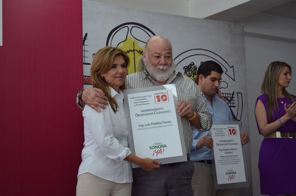 ClaudiaPavlovic's tweet photo. Me comprometí ante observadores ciudadanos, a una política de empleo total y facilidades para emprender negocios http://t.co/Ea6xMmpC67